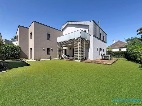 Maison contemporaine 179m²