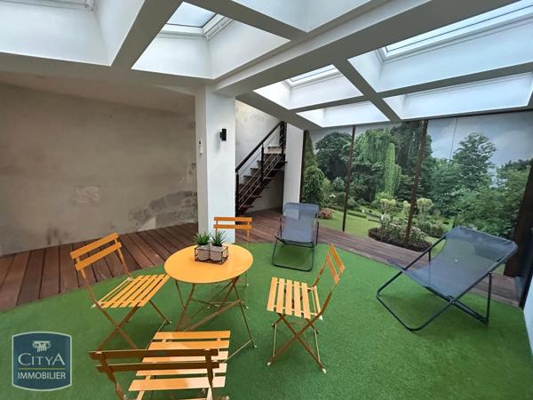 Appartement à louer 3 pièces 145m²