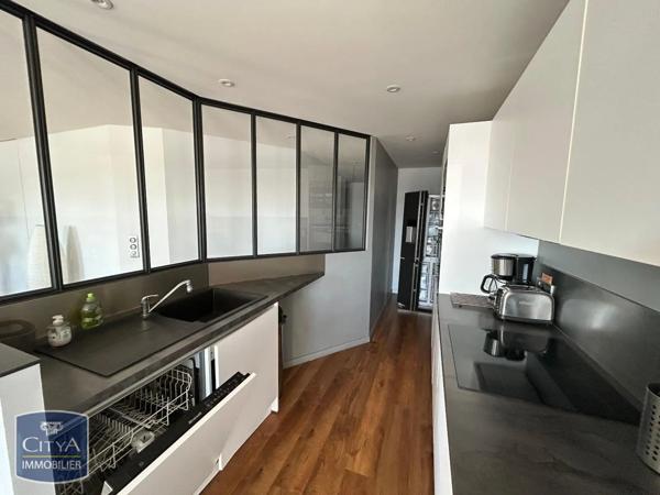 Appartement à louer 3 pièces 145m²