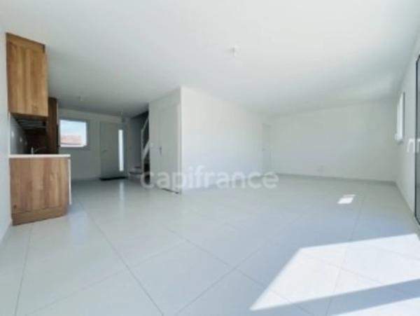 MAISON FAMILIALE NEUVE AVEC 5 CHAMBRES, GARAGE ET JARDIN CLÉ EN MAIN