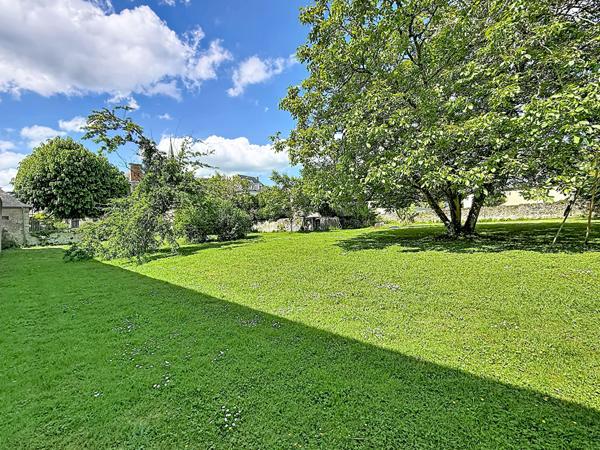 Achat maison bourgeoise sur Poce Sur Cisse 164 m²  sur un parc de 2765 m²