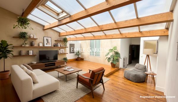À vendre - Appartement à réinventer de 136 m² avec extérieur - Centre ville de Marseille - 13006