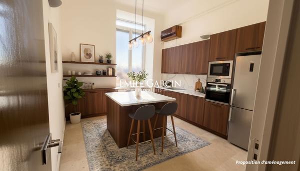 À vendre - Appartement à réinventer de 136 m² avec extérieur - Centre ville de Marseille - 13006