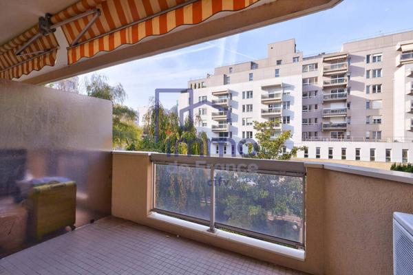 Appartement lumineux avec balcon et cave : Résidence sénior Le