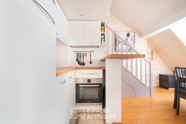 Appartement en dernier étage lumineux à deux pas de la Place des Vosges