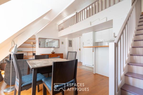 Appartement en dernier étage lumineux à deux pas de la Place des Vosges