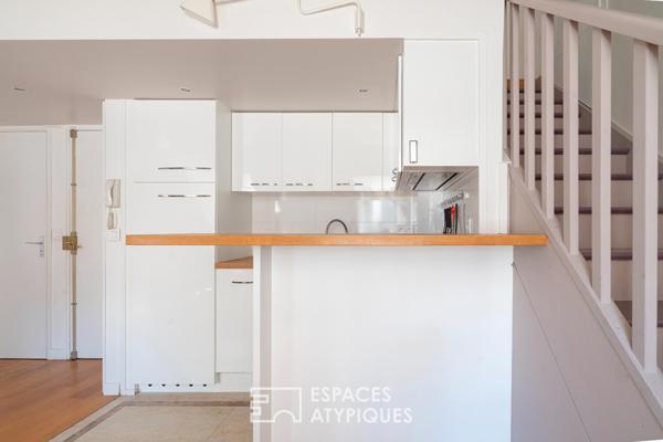 Appartement en dernier étage lumineux à deux pas de la Place des Vosges