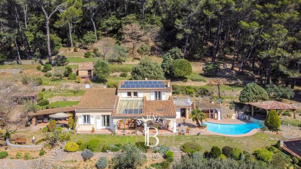Lorgues, Maison 5 Chambres -  206 m² à vendre