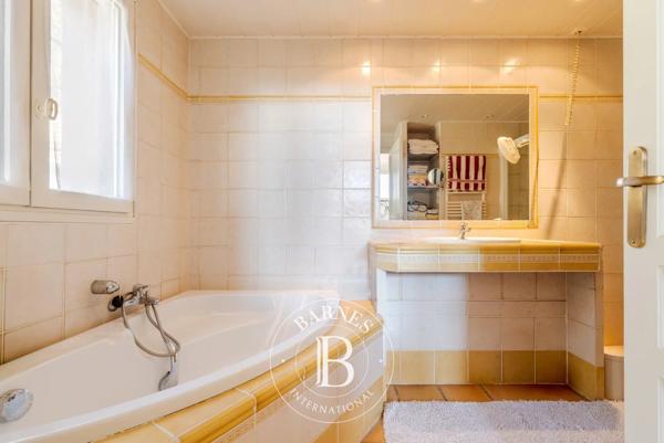 Lorgues, Maison 5 Chambres -  206 m² à vendre