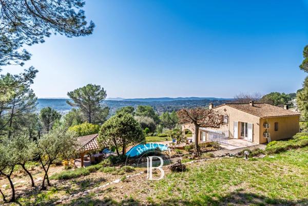Lorgues, Maison 5 Chambres -  206 m² à vendre