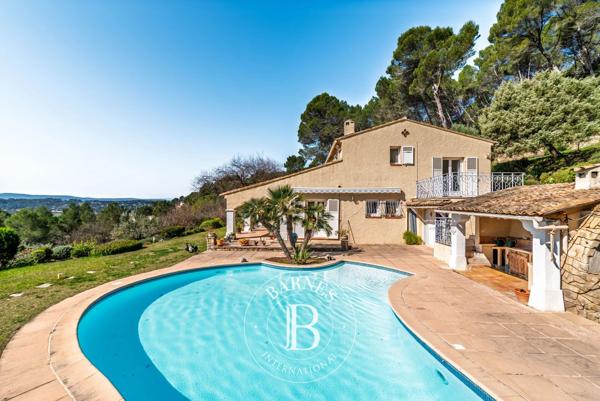 Lorgues, Maison 5 Chambres -  206 m² à vendre