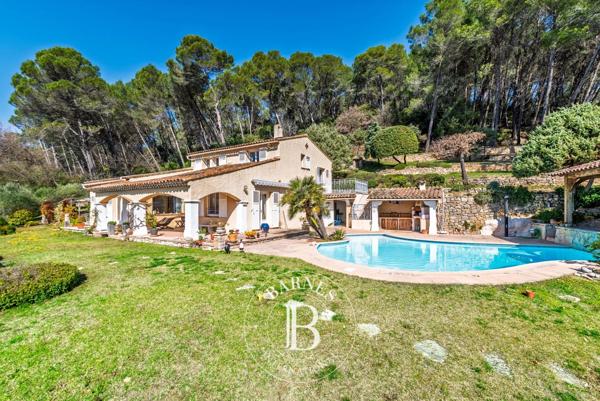 Lorgues, Maison 5 Chambres -  206 m² à vendre