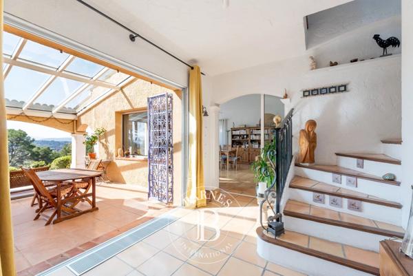 Lorgues, Maison 5 Chambres -  206 m² à vendre