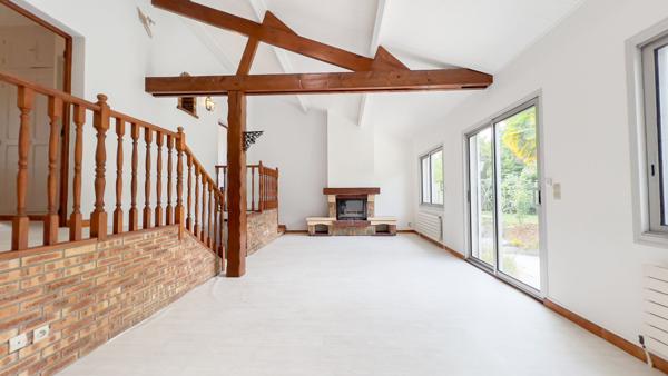 Maison Brunoy 6 pièces et 3 chambres, bureau.