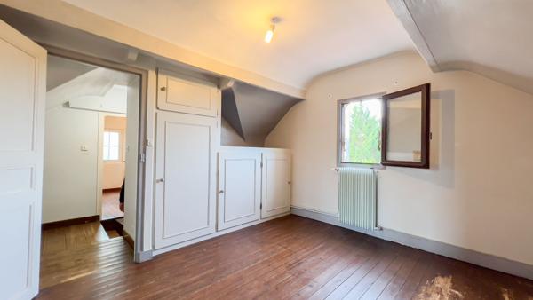 Maison Brunoy 6 pièces et 3 chambres, bureau.