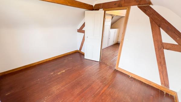 Maison Brunoy 6 pièces et 3 chambres, bureau.