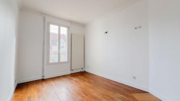 Maison Brunoy 6 pièces et 3 chambres, bureau.