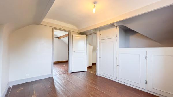 Maison Brunoy 6 pièces et 3 chambres, bureau.