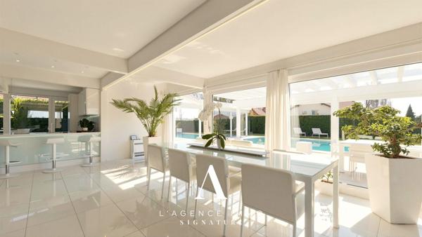 Villa d’Exception T7 Piscine Sous-Sol Aménagé Prestations Haut de Gamme Prévessin-Moëns 01280