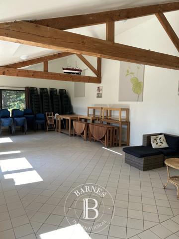 Candé, Maison d'hôtes 18 Chambres -  976 m² à vendre