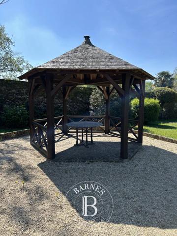 Candé, Maison d'hôtes 18 Chambres -  976 m² à vendre