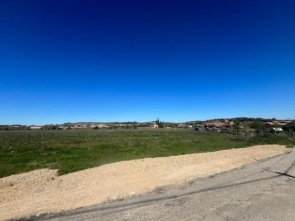 Limoux - Proche centre-ville - Terrain plat de 4366m²