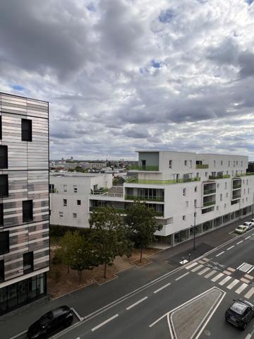A LOUER - Appartement meublé de type 3 avec terrasse et parking Hauts de St Aubin