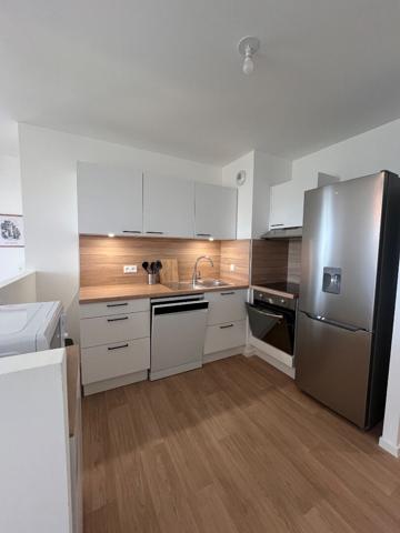 A LOUER - Appartement meublé de type 3 avec terrasse et parking Hauts de St Aubin