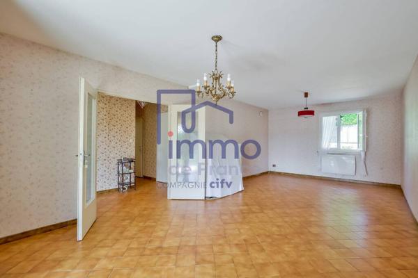 Saint-Priest, quartier des Marendiers, maison individuelle de 13