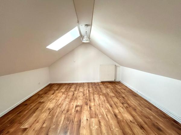 Maison à CHAMPAGNOLE, 39300 - 3 pièces 80m²