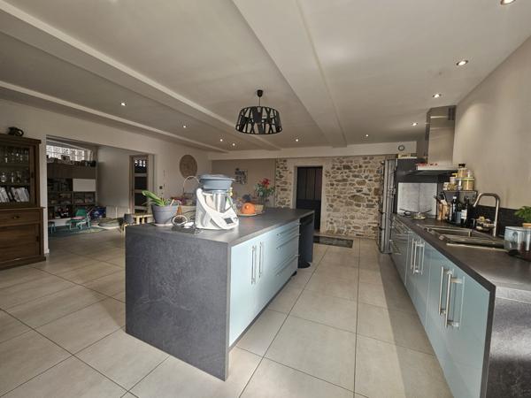 Mauguio (34130) Maison de ville familiale rénovée - 34130 Mauguio