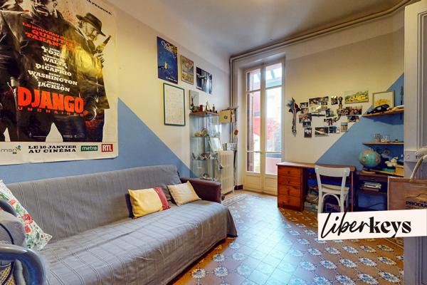 Aubagne centre T4 atypique ~87m² avec terrasse ~16m² et des rangements