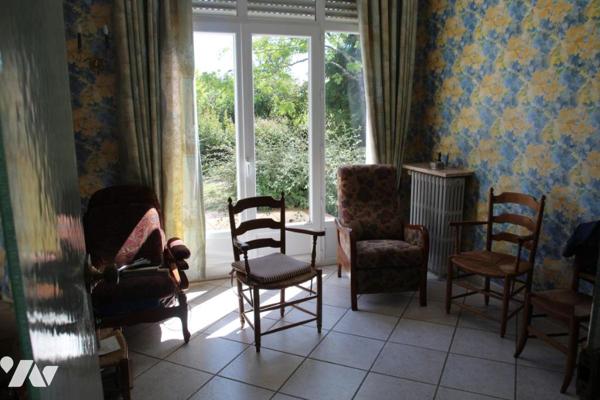 NIORT CENTRE VILLE, BELLE MAISON DE TYPE 5 A FORT POTENTIELAVEC PARC SANS VIS-A-VIS .