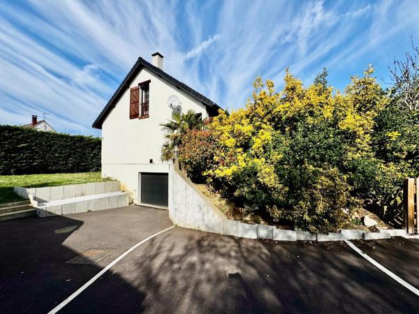 Maison individuelle 119 m2 - 725 m2 terrain- 3 chambres- sous-sol total- Rosny-sur-Seine