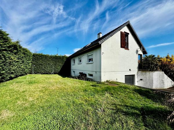 Maison individuelle 119 m2 - 725 m2 terrain- 3 chambres- sous-sol total- Rosny-sur-Seine