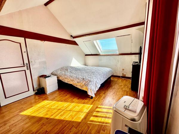 Maison individuelle 119 m2 - 725 m2 terrain- 3 chambres- sous-sol total- Rosny-sur-Seine