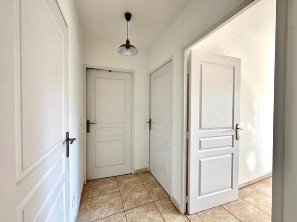 T3 de charme avec Terrasse et Box – Marseille 9e, Traverse Regny – secteur Cabot / Saint-Tronc