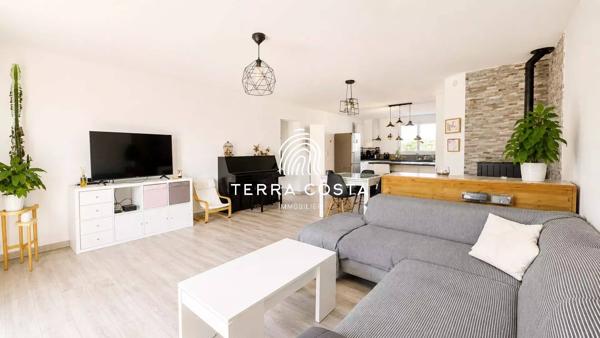 MAISON 210 m² + TERRAIN 10 000 m²
