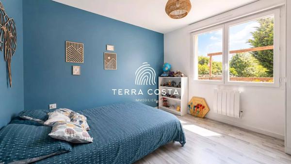 MAISON 210 m² + TERRAIN 10 000 m²