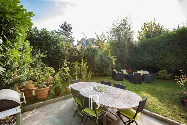 Saint-Cloud, Maison 6 Chambres -  323 m² à vendre