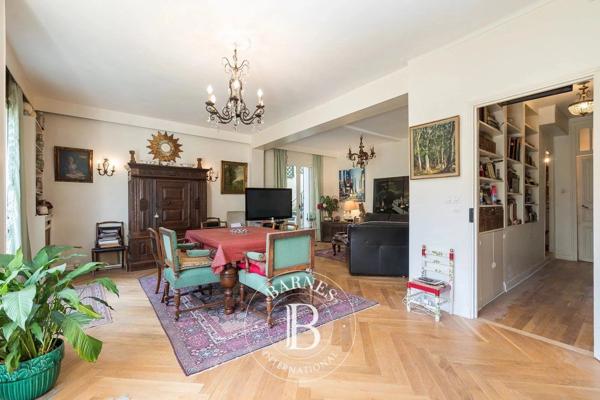 Saint-Cloud, Maison 6 Chambres -  323 m² à vendre