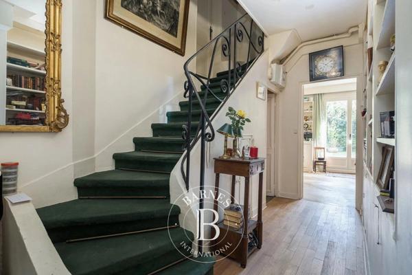Saint-Cloud, Maison 6 Chambres -  323 m² à vendre