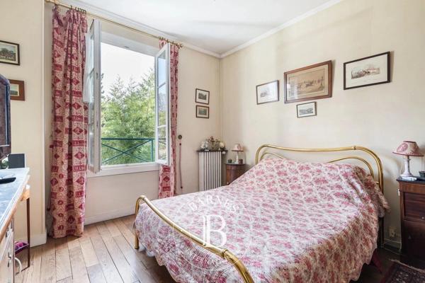 Saint-Cloud, Maison 6 Chambres -  323 m² à vendre