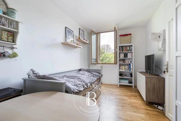 Saint-Cloud, Maison 6 Chambres -  323 m² à vendre