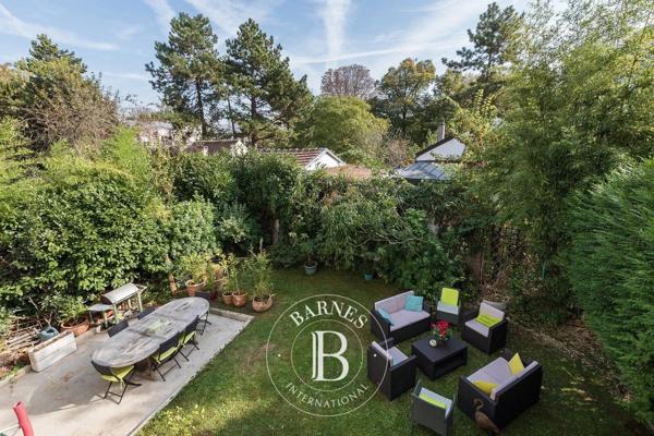 Saint-Cloud, Maison 6 Chambres -  323 m² à vendre