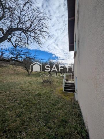 Maison avec bien exposé avec une vue dégagée