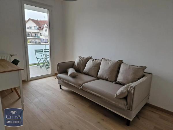 Appartement à louer 3 pièces 62.83m² Saint-Genis-Pouilly (01630)