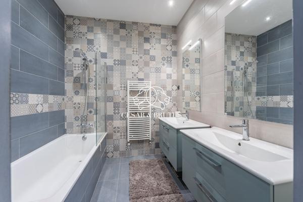 LYON 03 – Appartement 6 pièces de 153 m² avec balcon, caves et grenier