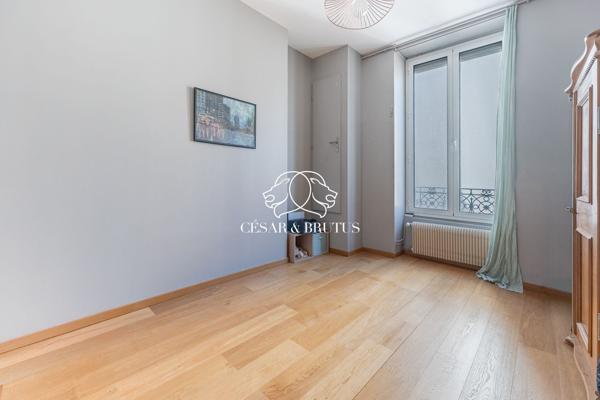 LYON 03 – Appartement 6 pièces de 153 m² avec balcon, caves et grenier