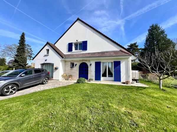 Vaste maison de 250 m² sur un terrain de 1000 m²